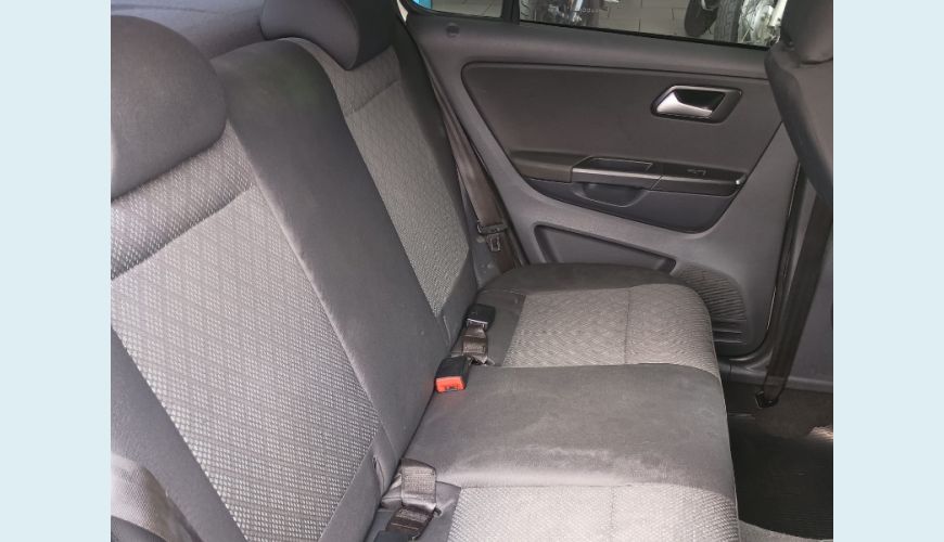 VOLKSWAGEN FOX TRENDLINE 1.0 FLEX 8V 5P - BRANCO - 2015 Foto 10 (Grande)