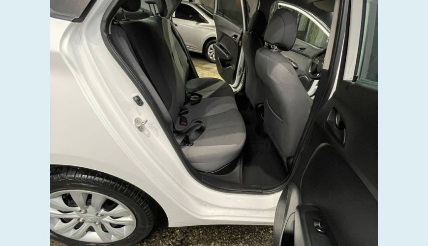 HYUNDAI HB 20S C.PLUS/C.STYLE1.0 FLEX 12V MEC. 4P - BRANCO - 2017 Foto 10 (Grande)
