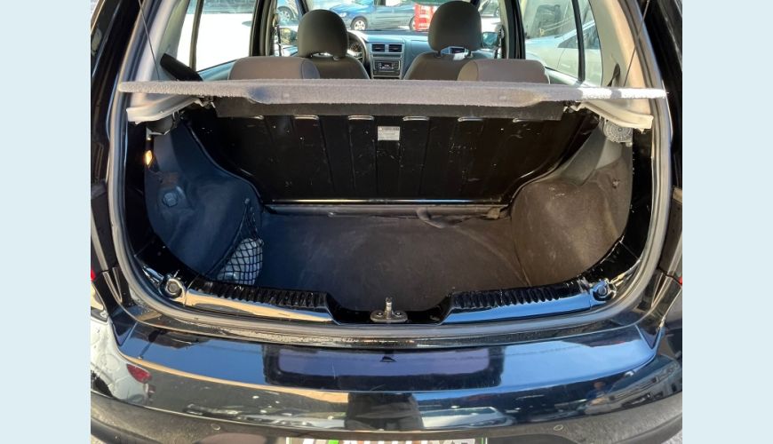 VOLKSWAGEN FOX COMFORTLINE 1.0 FLEX 12V 5P - PRETO - 2017 Foto 10 (Grande)