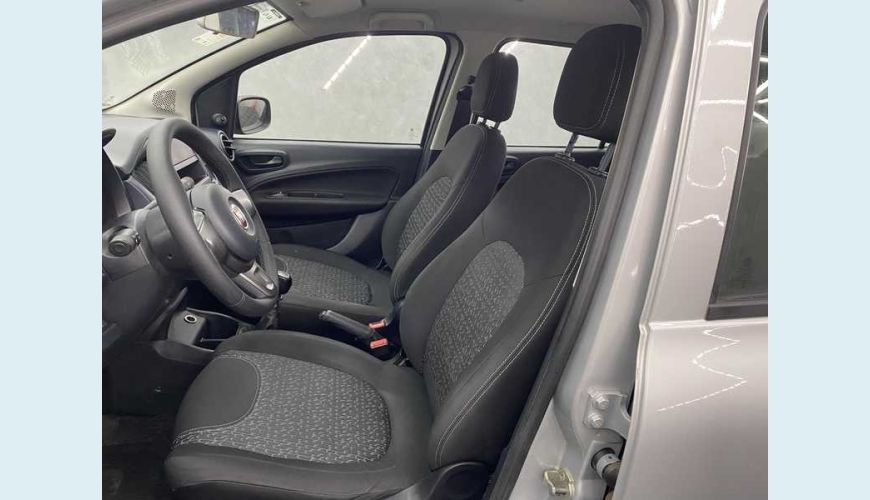 FIAT UNO ATTRACTIVE 1.0 - PRATA - 2021 Foto 10 (Grande)
