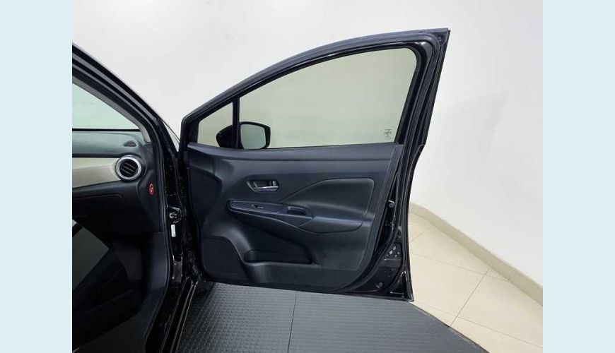 NISSAN VERSA EXCLUSIVE 1.6 FLEX AUT. - PRETO - 2021 Foto 10 (Grande)