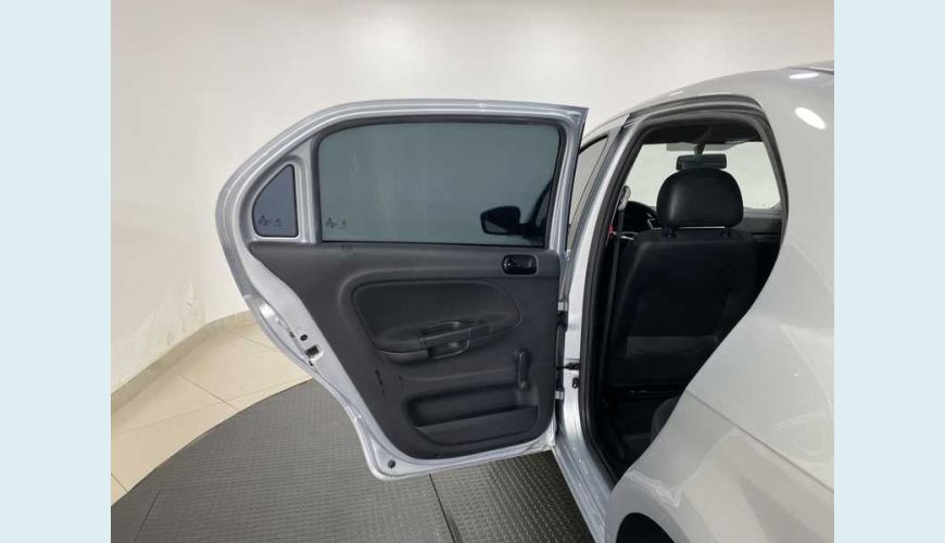 VOLKSWAGEN VOYAGE 1.6 MSI 8V FLEX - PRATA - 2020 Foto 10 (Grande)