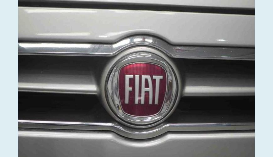 FIAT IDEA ESSENCE 1.6 16V E.TORQ FLEX - PRATA - 2014 Foto 10 (Grande)