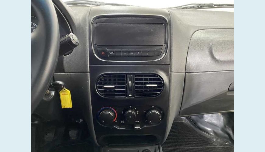 FIAT STRADA HARD WORKING 1.4 FLEX CS - BRANCO - 2018 Foto 10 (Grande)