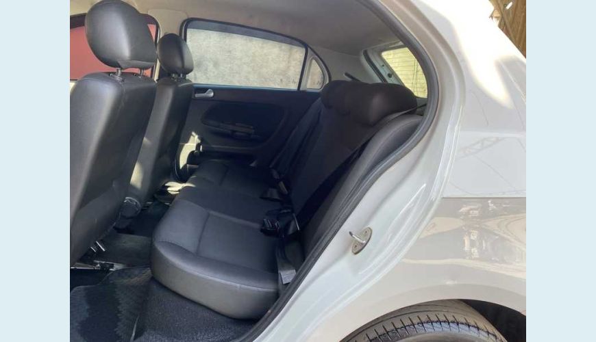 VOLKSWAGEN GOL 1.0 12V FLEX - BRANCO - 2019 Foto 10 (Grande)