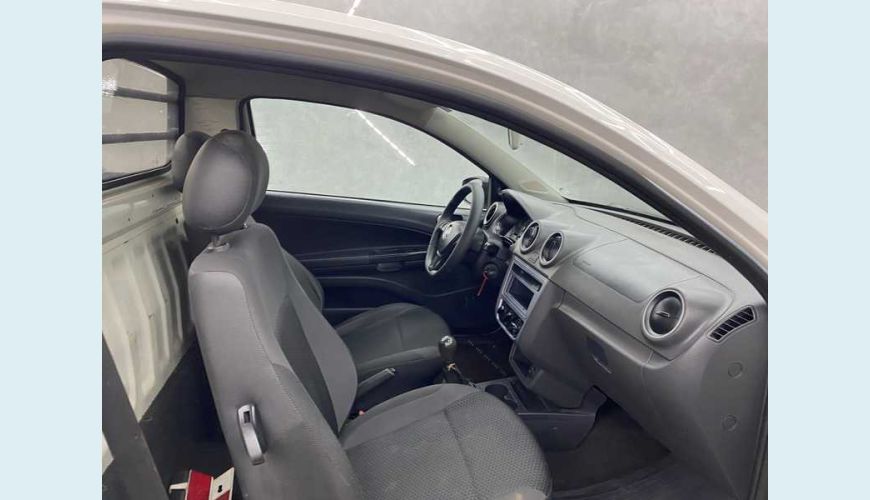 VOLKSWAGEN SAVEIRO ROBUST 1.6 MSI CS FLEX - BRANCO - 2018 Foto 10 (Grande)
