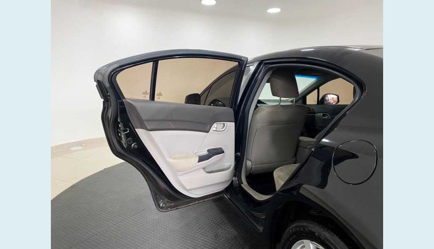 HONDA CIVIC NEW LXS 1.8 16V I-VTEC FLEX - PRETO - 2014 Foto 10 (Grande)