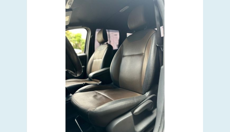 RENAULT DUSTER - PRETO - 2020 Foto 10 (Grande)