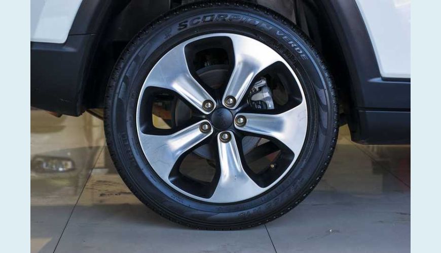 JEEP COMPASS 2.0 LONGITUDE 4X2 AUT. FLEX - BRANCO - 2019 Foto 10 (Grande)