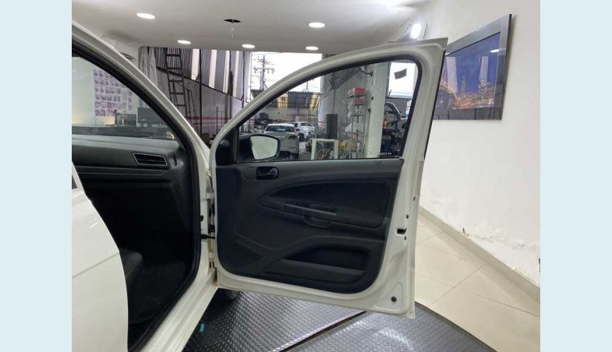 VOLKSWAGEN GOL 1.0 12V FLEX - BRANCO - 2021 Foto 10 (Grande)