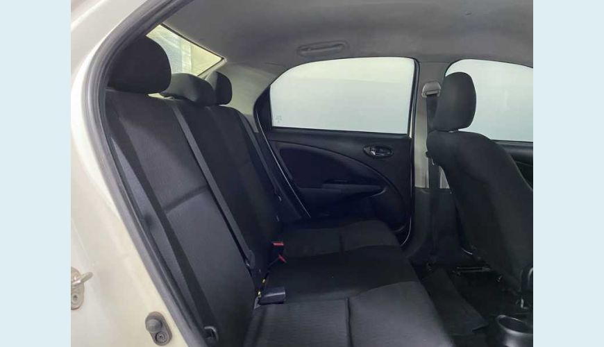 TOYOTA ETIOS SEDAN XLS 1.5 AUT. FLEX - BRANCO - 2017 Foto 10 (Grande)