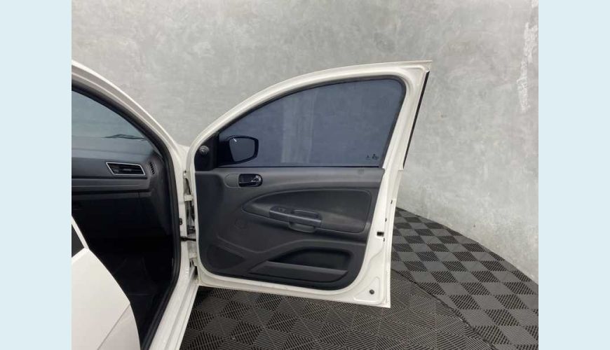 VOLKSWAGEN VOYAGE 1.6 MSI 8V FLEX - BRANCO - 2021 Foto 10 (Grande)