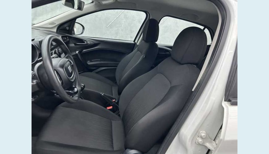 FIAT ARGO 1.0 FLEX - BRANCO - 2023 Foto 10 (Grande)