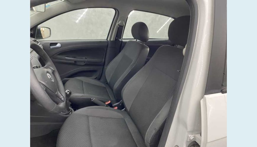 VOLKSWAGEN GOL 1.0 12V FLEX - BRANCO - 2019 Foto 10 (Grande)
