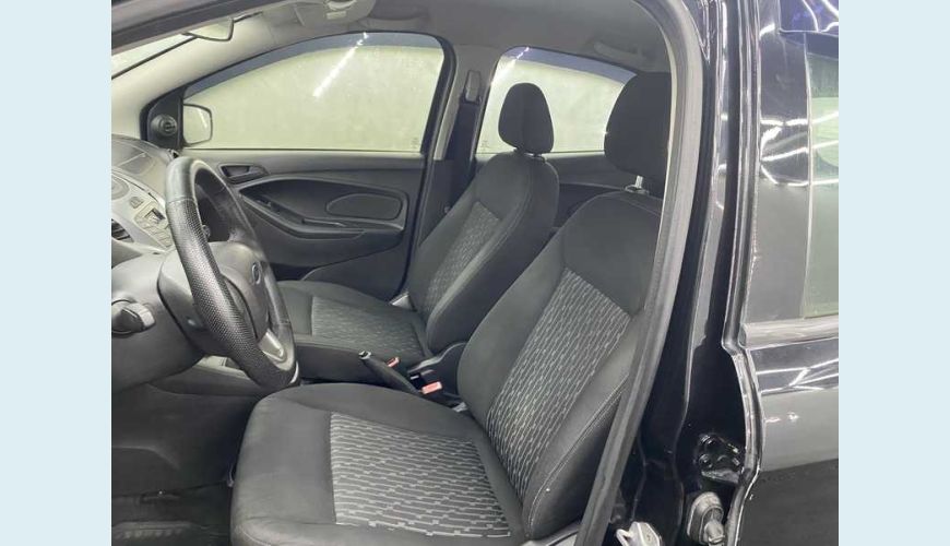 FORD KA SE PLUS 1.0 FLEX - PRETO - 2015 Foto 10 (Grande)