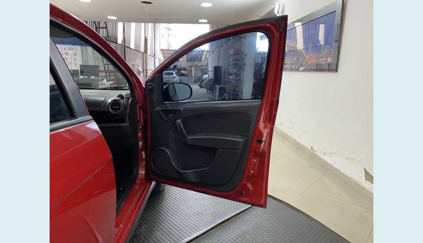 FIAT GRAND SIENA ATTRACTIVE 1.0 FLEX - VERMELHO - 2018 Foto 10 (Grande)