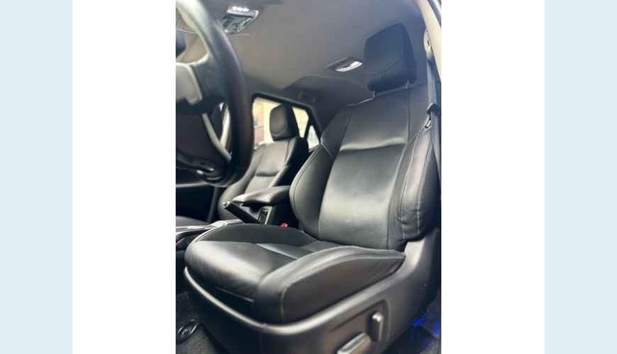 TOYOTA HILUX SW4 - PRETO - 2021 Foto 10 (Grande)