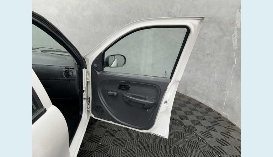 FIAT PALIO FIRE 1.0 8V FLEX 4P - BRANCO - 2016 Foto 10 (Grande)