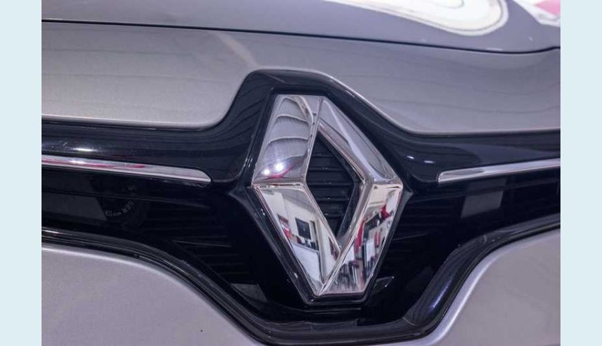 RENAULT FLUENCE 2.0 16V DYNAMIQUE PLUS X-TRONIC FLEX - PRATA - 2016 Foto 10 (Grande)