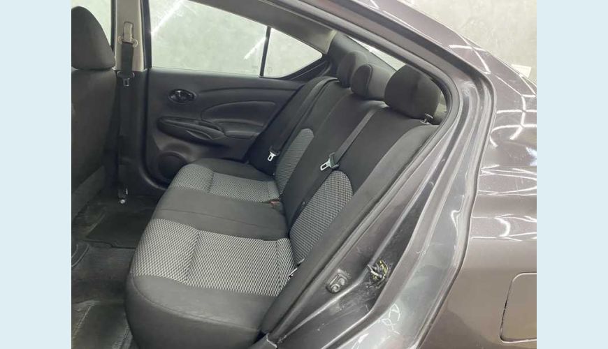 NISSAN VERSA 1.0 12V V-DRIVE FLEX - CINZA - 2021 Foto 10 (Grande)