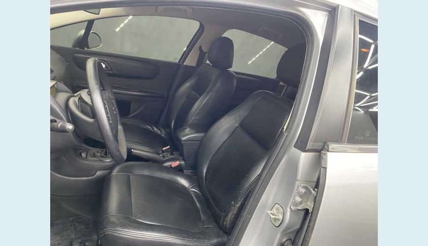 CITROËN C4 GLX 2.0 FLEX - PRATA - 2010 Foto 10 (Grande)
