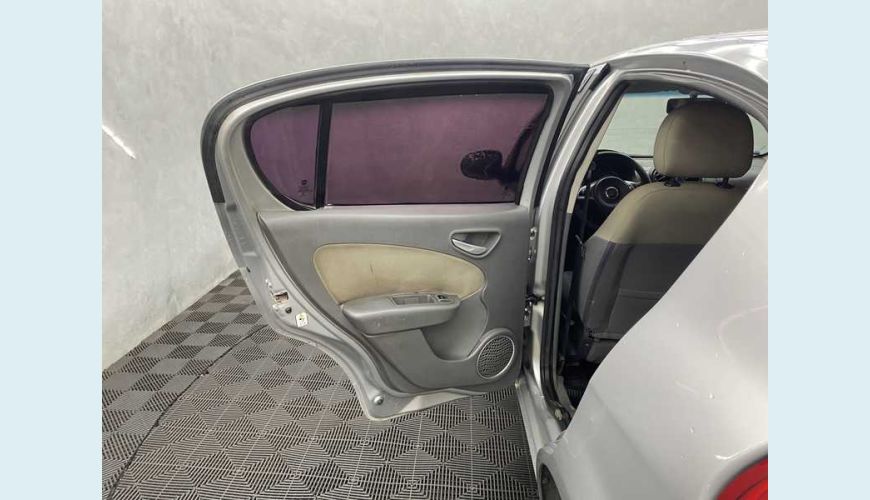 FIAT PALIO ESSENCE 1.6 16V FLEX - PRATA - 2016 Foto 10 (Grande)