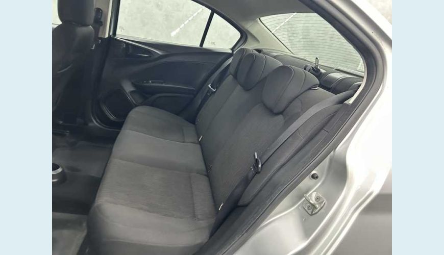 FIAT CRONOS DRIVE 1.3 FLEX AT - PRATA - 2023 Foto 10 (Grande)