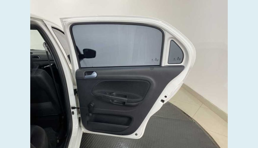 VOLKSWAGEN VOYAGE 1.6 TRENDLINE FLEX - BRANCO - 2018 Foto 10 (Grande)