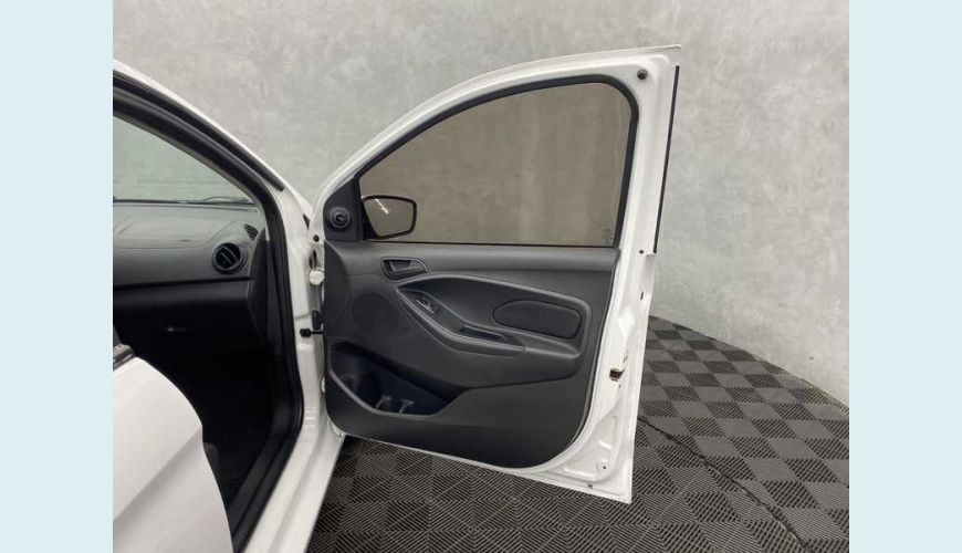 FORD KA 1.0 SE FLEX - BRANCO - 2019 Foto 10 (Grande)