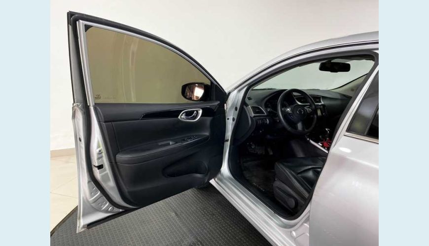 NISSAN SENTRA SV 2.0 16V CVT FLEX - PRATA - 2017 Foto 10 (Grande)