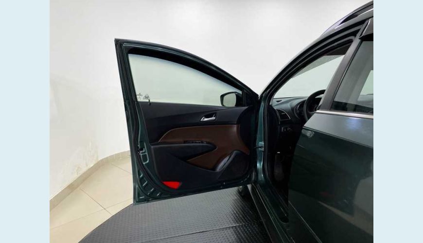 HYUNDAI HB 20X PREMIUM 1.6 AUT. FLEX - VERDE - 2017 Foto 10 (Grande)