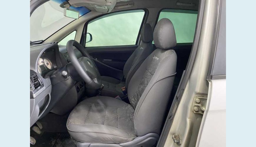 FIAT IDEA ADVENTURE 1.8 FLEX - PRATA - 2010 Foto 10 (Grande)