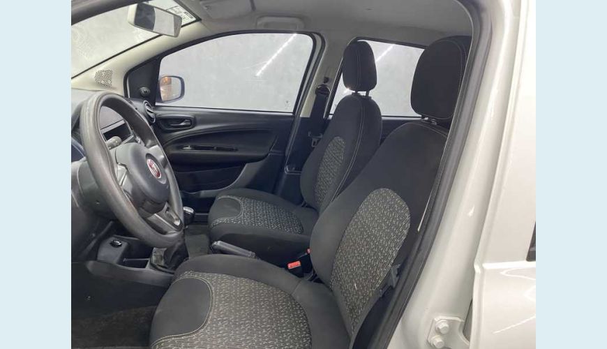 FIAT UNO ATTRACTIVE 1.0 - BRANCO - 2021 Foto 10 (Grande)