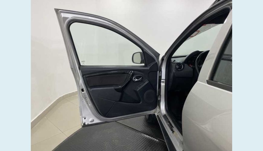 RENAULT DUSTER OROCH 2.0 16V DYNAMIQUE AUT. FLEX - PRATA - 2020 Foto 10 (Grande)