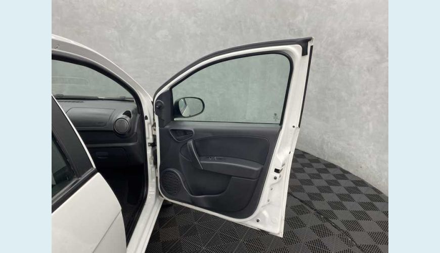 FIAT GRAND SIENA 1.0 FLEX - BRANCO - 2021 Foto 10 (Grande)