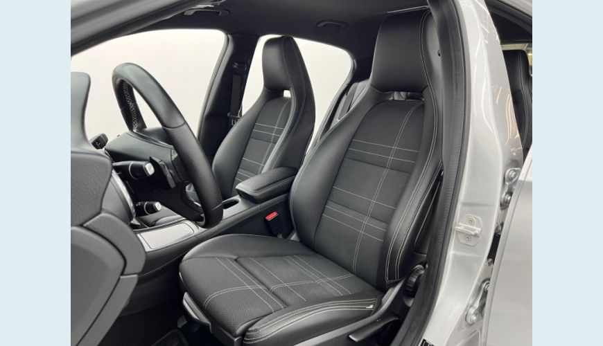 MERCEDES-BENZ GLAZ00FF - PRATA - 2016 Foto 10 (Grande)