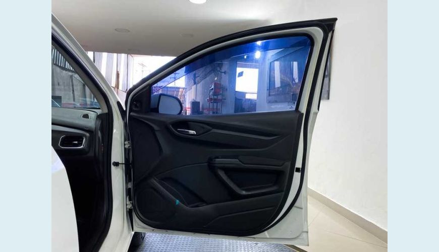CHEVROLET ONIX 1.4 LT SPE/4 - BRANCO - 2014 Foto 10 (Grande)