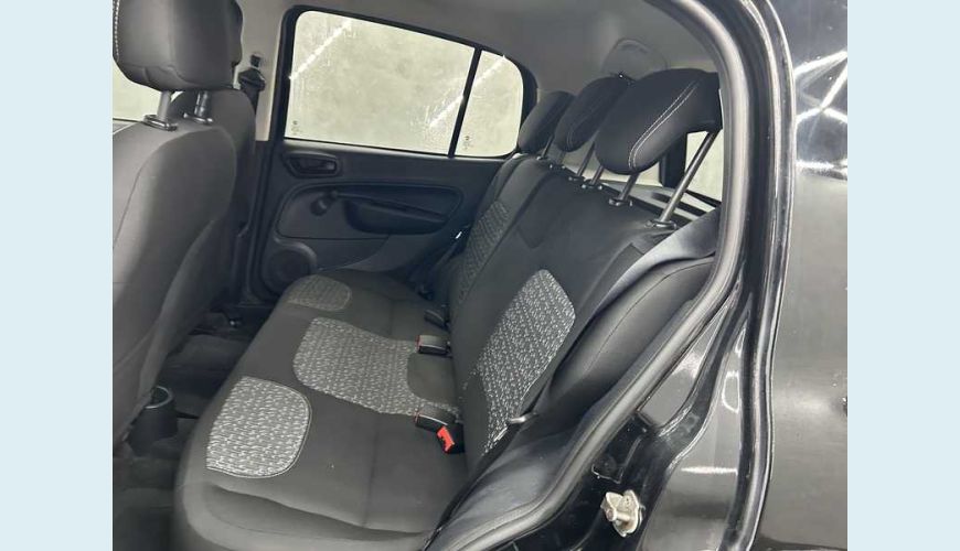 FIAT UNO ATTRACTIVE 1.0 - BRANCO - 2021 Foto 10 (Grande)