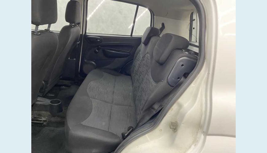 FIAT UNO ATTRACTIVE 1.0 8V FLEX 4P - BRANCO - 2020 Foto 10 (Grande)