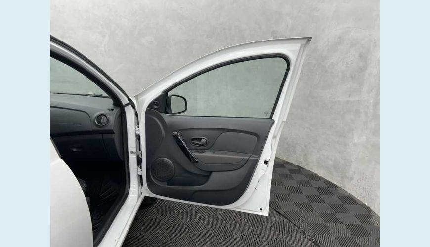 RENAULT LOGAN ZEN 1.0 - BRANCO - 2024 Foto 10 (Grande)