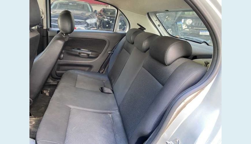 VOLKSWAGEN GOL 1.0 TEC CITY FLEX 4P - PRATA - 2015 Foto 10 (Grande)