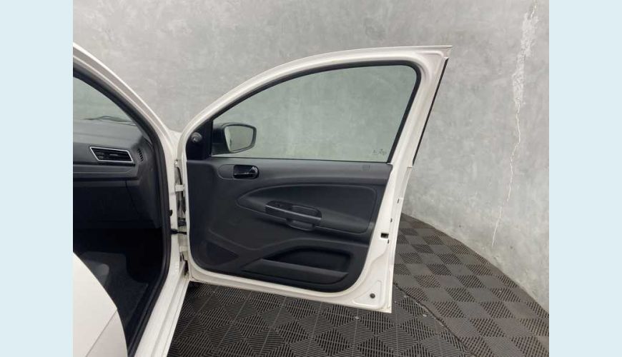 VOLKSWAGEN GOL 1.0 12V FLEX - BRANCO - 2020 Foto 10 (Grande)