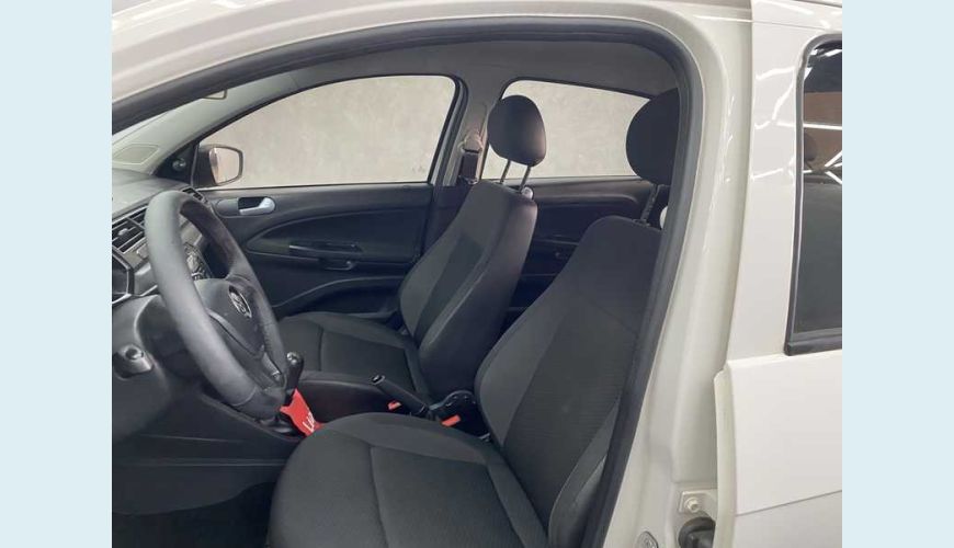 VOLKSWAGEN VOYAGE 1.6 TRENDLINE FLEX - BRANCO - 2018 Foto 10 (Grande)