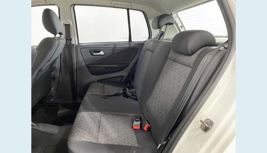 VOLKSWAGEN FOX 1.6 VHT FLEX - BRANCO - 2014 Foto 10 (Grande)