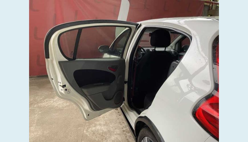 FIAT PALIO SPORTING 1.6 16V FLEX - BRANCO - 2014 Foto 10 (Grande)