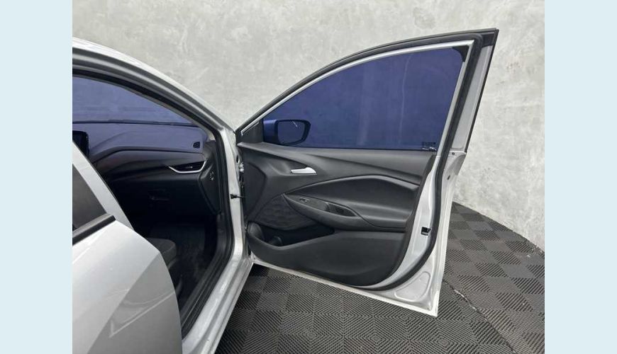 CHEVROLET ONIX LT 1.0 - PRATA - 2023 Foto 10 (Grande)