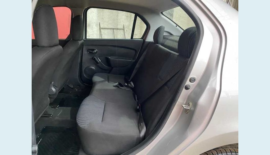 RENAULT LOGAN AUTHENTIQUE 1.0 12V SCE FLEX - PRATA - 2018 Foto 10 (Grande)