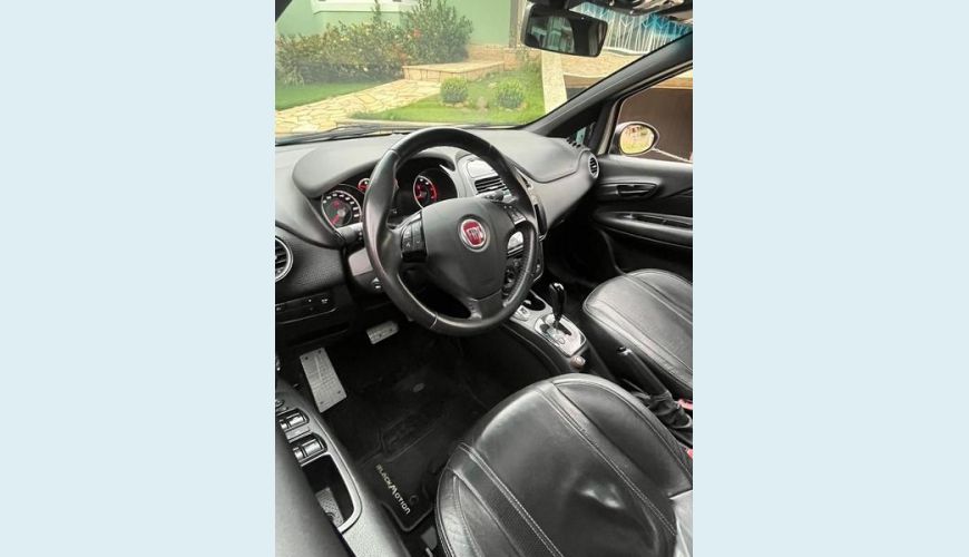 FIAT PUNTO BLACKMOTIN - BRANCO - 2015 Foto 10 (Grande)