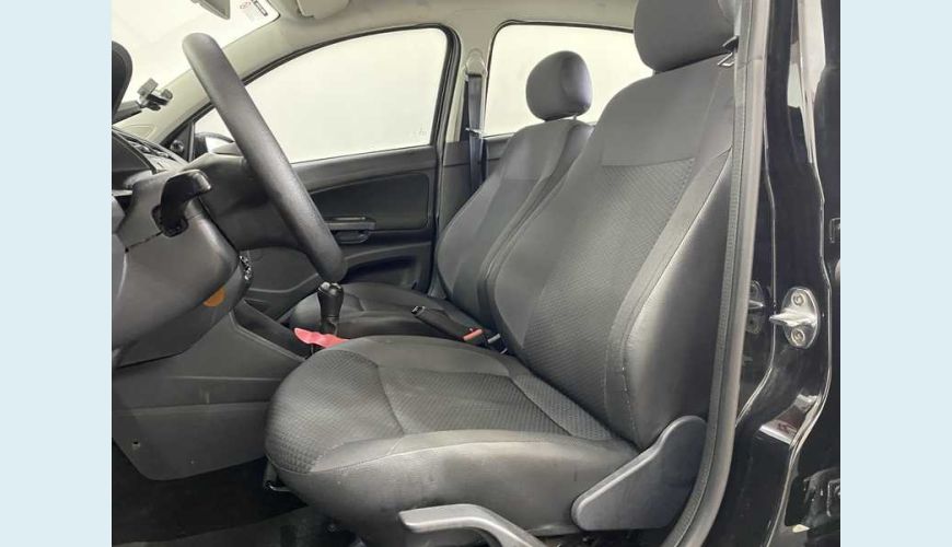 VOLKSWAGEN GOL 1.6 MSI TRENDLINE FLEX - PRETO - 2018 Foto 10 (Grande)