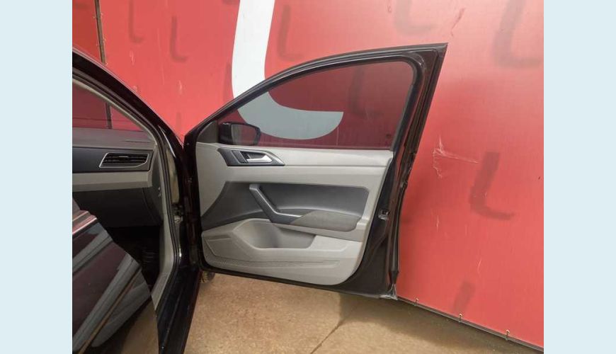 VOLKSWAGEN POLO 1.0 200 TSI COMFORTLINE AUT. FLEX - PRETO - 2018 Foto 10 (Grande)